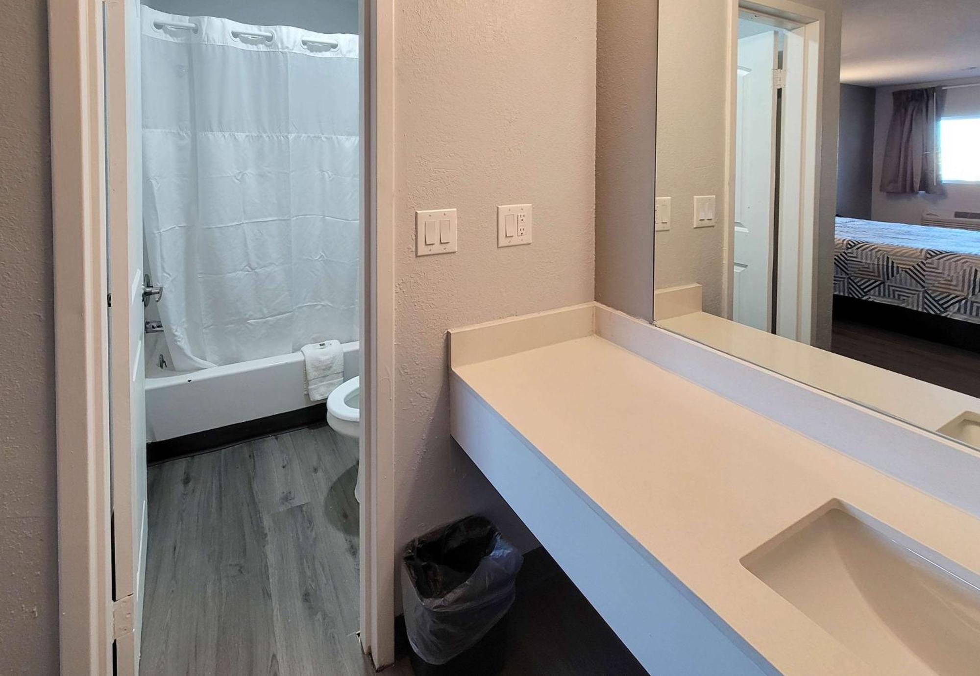 Motel 6 Wichita Ks South I35 Zewnętrze zdjęcie